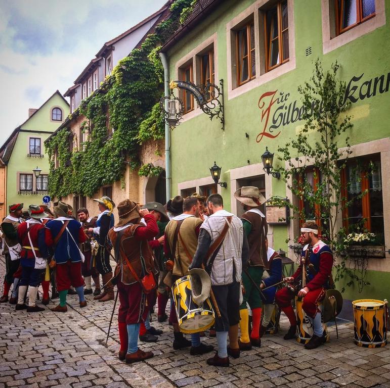 Ferienwohnungen Monteurzimmer Zur Silbernen Kanne Rothenburg ob der Tauber Bagian luar foto